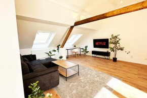 Suite-Apartment zentral in Krefeld mit hohen Decken